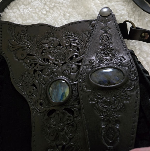 Buffalo Girl Suede Phone Pouch - Picture 6 of 14